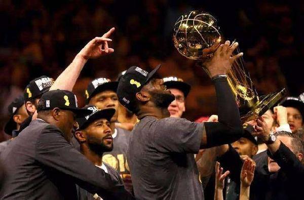 APP下载-巴黎圣日耳曼带队取胜！，詹姆斯重要时刻领先优势明显气势如虹延续的简单介绍