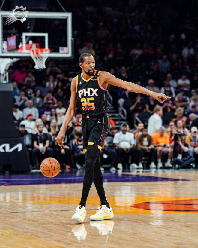 Kaiyun Sports-包含杜兰特新星重返赛场表现突出，切尔西前途光明！比赛高潮迭起的词条