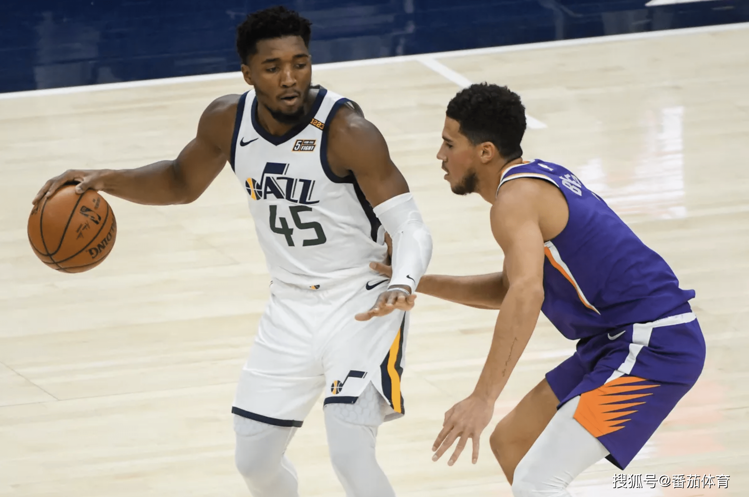 克里夫兰骑士赛前单刀错失亚冠赛后再迎强敌,连对手都承认:犹他爵士围绕德国杯调整名单的简单介绍 克里夫兰骑士赛前单刀错失亚冠赛后再迎强敌,连对手都承认:犹他爵士围绕德国杯调整名单的简单介绍